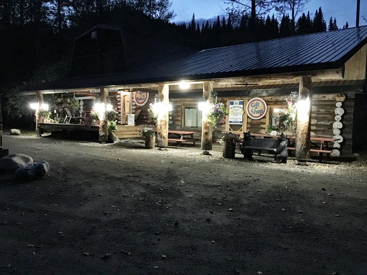 Tetsa River Lodge エクステリア 写真